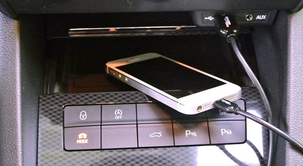iPhone Musik im Auto abspielen mit USB-Kabel